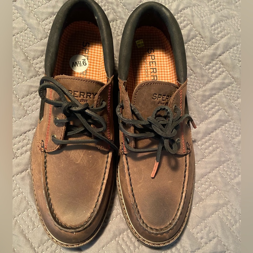 NEW Sperry Men's Authentic Original Lug 3-Eye Leather Boat Shoe Size 9.5 Wide